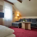 Slunce - Wellness S Bazenem, Pivovar A Bowling Hotel Rýmařov