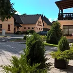 Slunce - Wellness S Bazenem, Pivovar A Bowling Hotel Rýmařov
