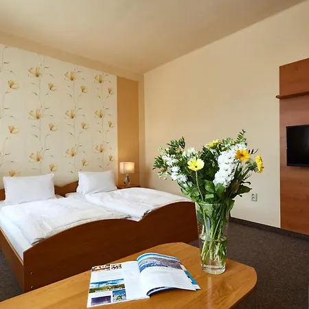 Slunce - Wellness S Bazenem, Pivovar Morous A Bowling Hotel Rymarov