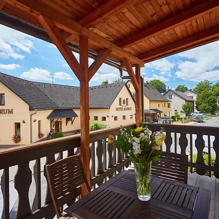 Slunce - Wellness S Bazenem, Pivovar A Bowling Hotel Rýmařov