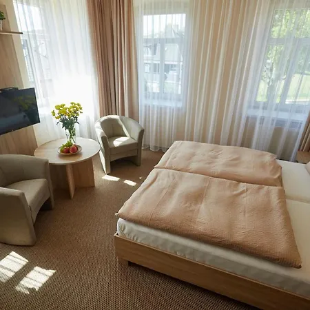 Hotel Slunce - Wellness S Bazenem, Pivovar Morous A Bowling 3* Rýmařov