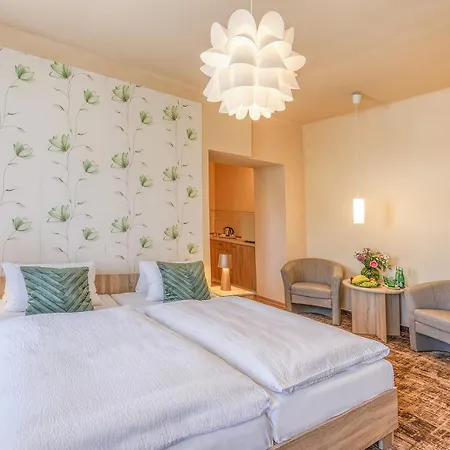 Hotel Slunce - Wellness S Bazenem, Pivovar Morous A Bowling