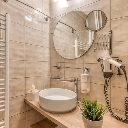 Hotel Slunce - Wellness S Bazenem, Pivovar Morous A Bowling Ξενοδοχείο