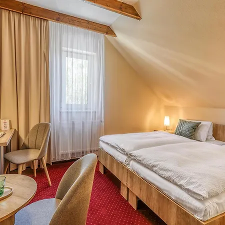Hotel Slunce - Wellness S Bazenem, Pivovar Morous A Bowling