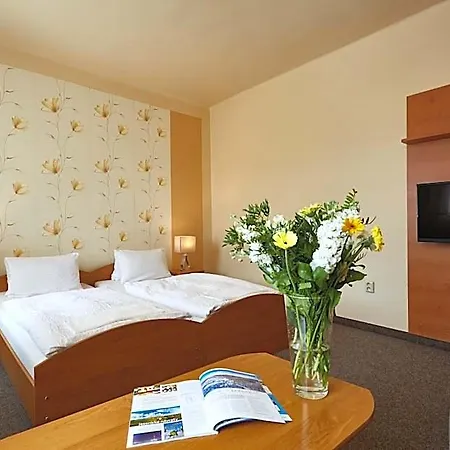 Slunce - Wellness S Bazenem, Pivovar Morous A Bowling Hotel Rymarov