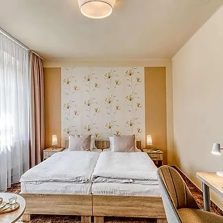 Slunce - Wellness S Bazenem, Pivovar Morous A Bowling Hotel