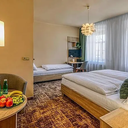 Slunce - Wellness S Bazenem, Pivovar Morous A Bowling 3* Rymarov