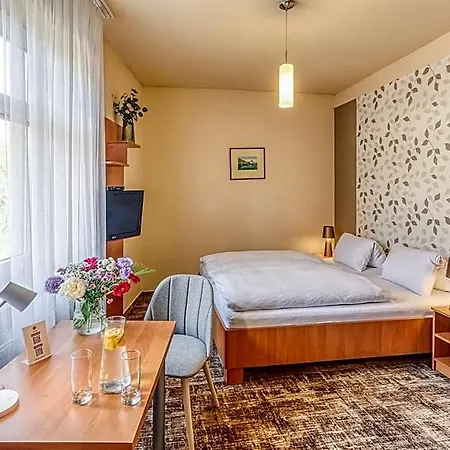 Slunce - Wellness S Bazenem, Pivovar Morous A Bowling 3*