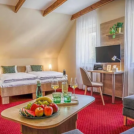 Slunce - Wellness S Bazenem, Pivovar Morous A Bowling Hotel 3*